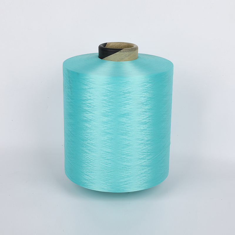 Onko DOPE: llä värjättyjä polyesterin dty-lankaa kosteutta kiinnostavia ominaisuuksia?